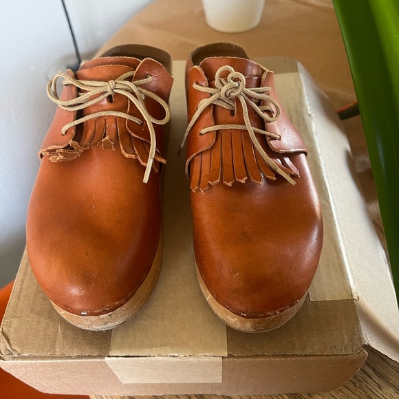 Bryr Zoe Whiskey size 37 platform leather clog on wood base with removable kilt - Picture 6 of 8